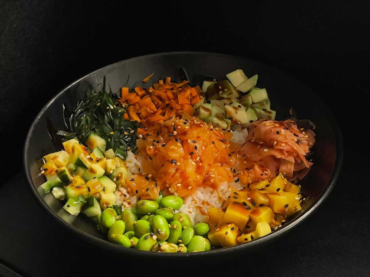 Поке с лососем