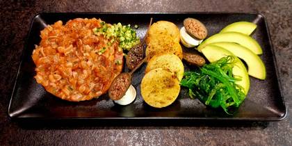 Salmon tartare